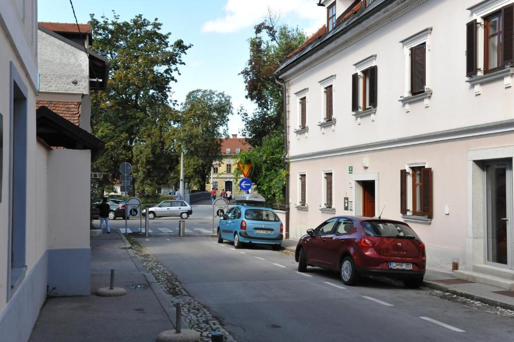 Tour As Apartment Zabjak Ljubljana Extérieur photo